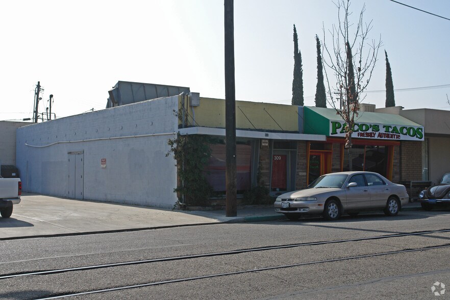 309 W Oak Ave, Visalia, CA à vendre - Photo de l’immeuble – Image 3 sur 3