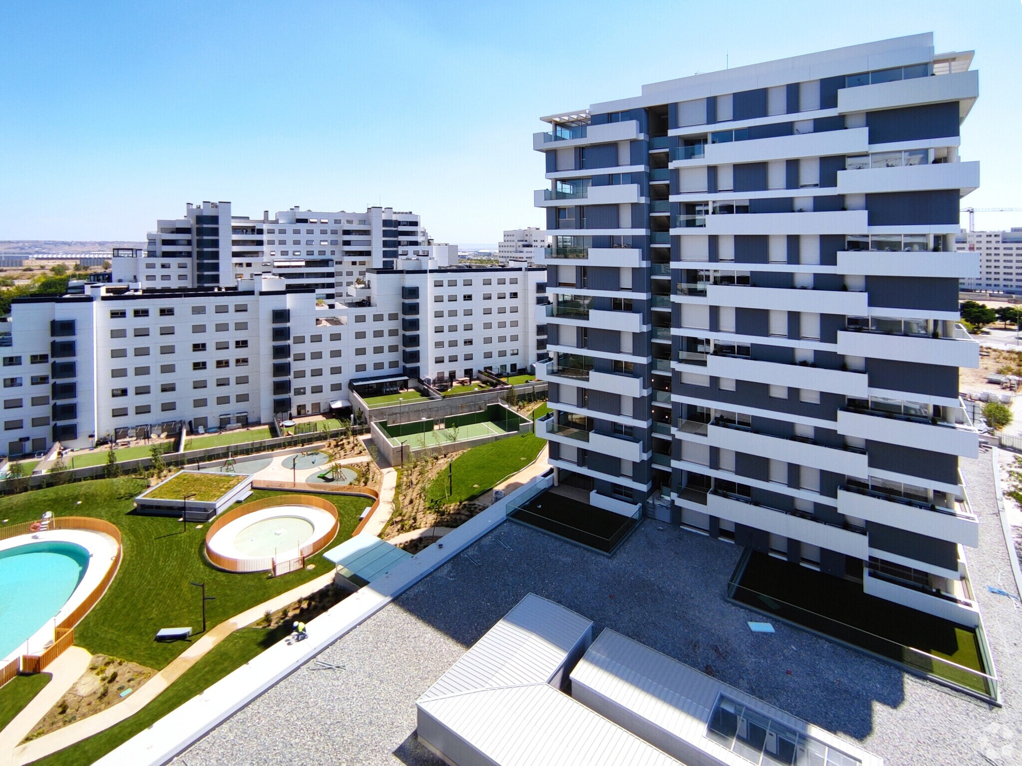 Immeuble residentiel dans Madrid, Madrid à vendre Photo principale– Image 1 sur 5