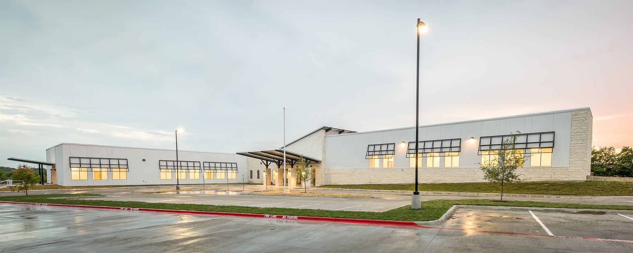 700 Stadium Dr, Georgetown, TX à vendre Photo principale– Image 1 sur 9