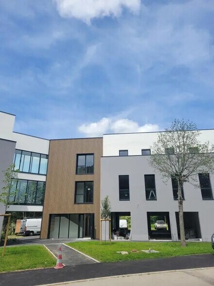 Bureau dans Vannes à vendre - Photo de l’immeuble – Image 2 sur 4