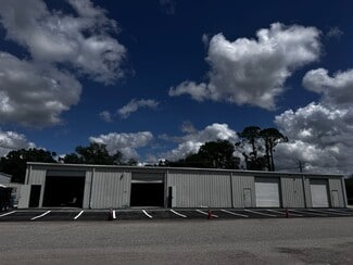 Plus de détails pour 8910 N Fork Dr, North Fort Myers, FL - Industriel/Logistique à louer