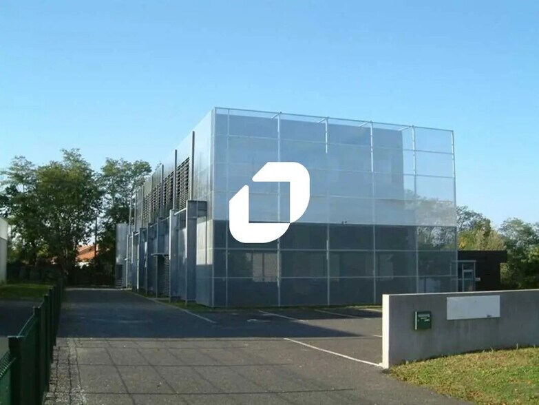 Bureau dans Cenon à louer - Photo de l’immeuble – Image 3 sur 4