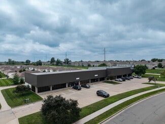 Plus de détails pour 800 Creekside Dr, Gardner, KS - Local d’activités à vendre
