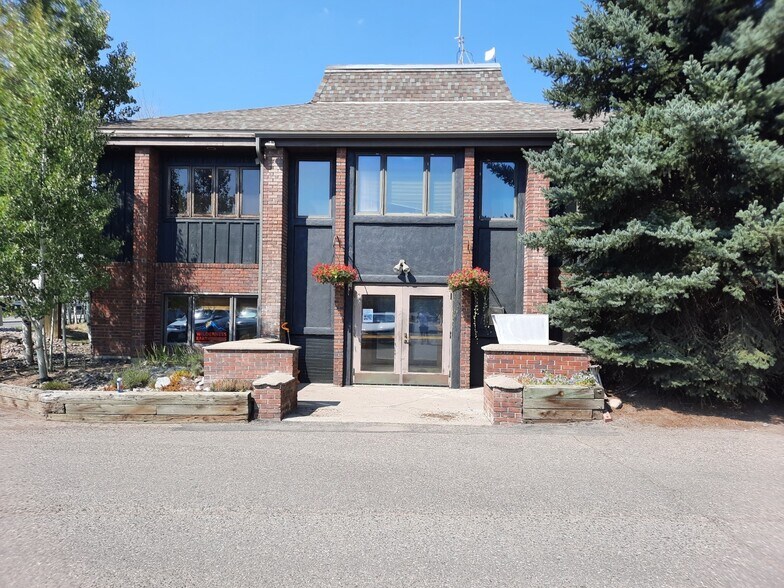 410 S Lincoln Ave, Steamboat Springs, CO à louer - Photo de l’immeuble – Image 2 sur 14