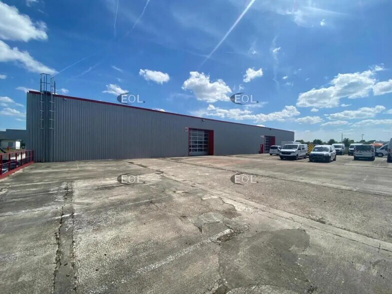 Terrain dans Santeny à louer - Photo de l’immeuble – Image 3 sur 13