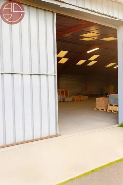 Industriel/Logistique dans Pins-Justaret à vendre - Photo de l’immeuble – Image 2 sur 8