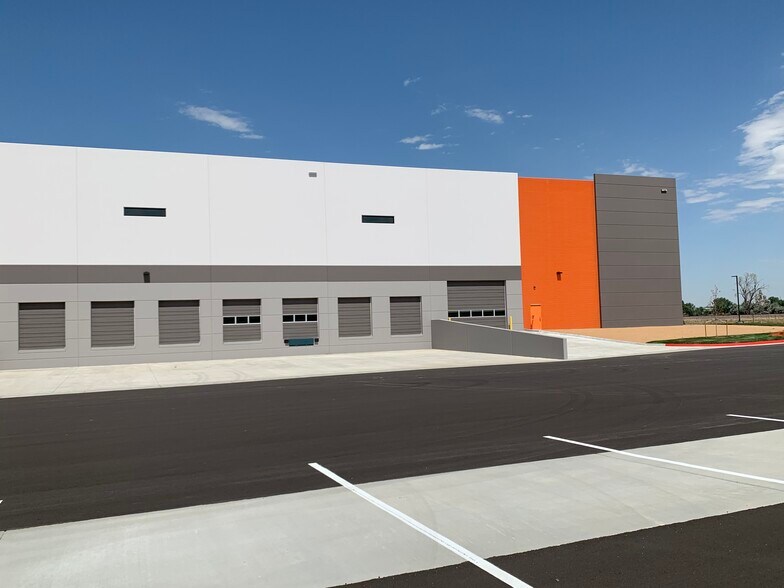 22600 E I-76 Frontage Rd, Brighton, CO à louer - Photo de l’immeuble – Image 3 sur 17