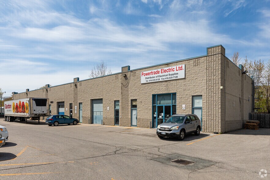1444 Dupont St, Toronto, ON à vendre - Photo de l’immeuble – Image 2 sur 2