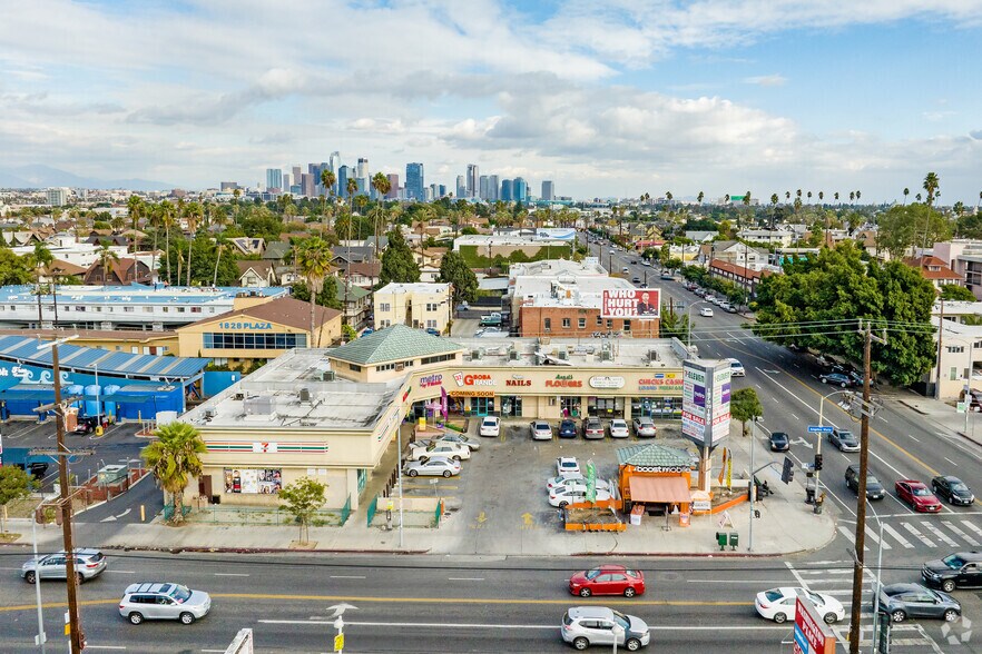 2181 W Washington Blvd, Los Angeles, CA à louer - Photo de l’immeuble – Image 2 sur 30