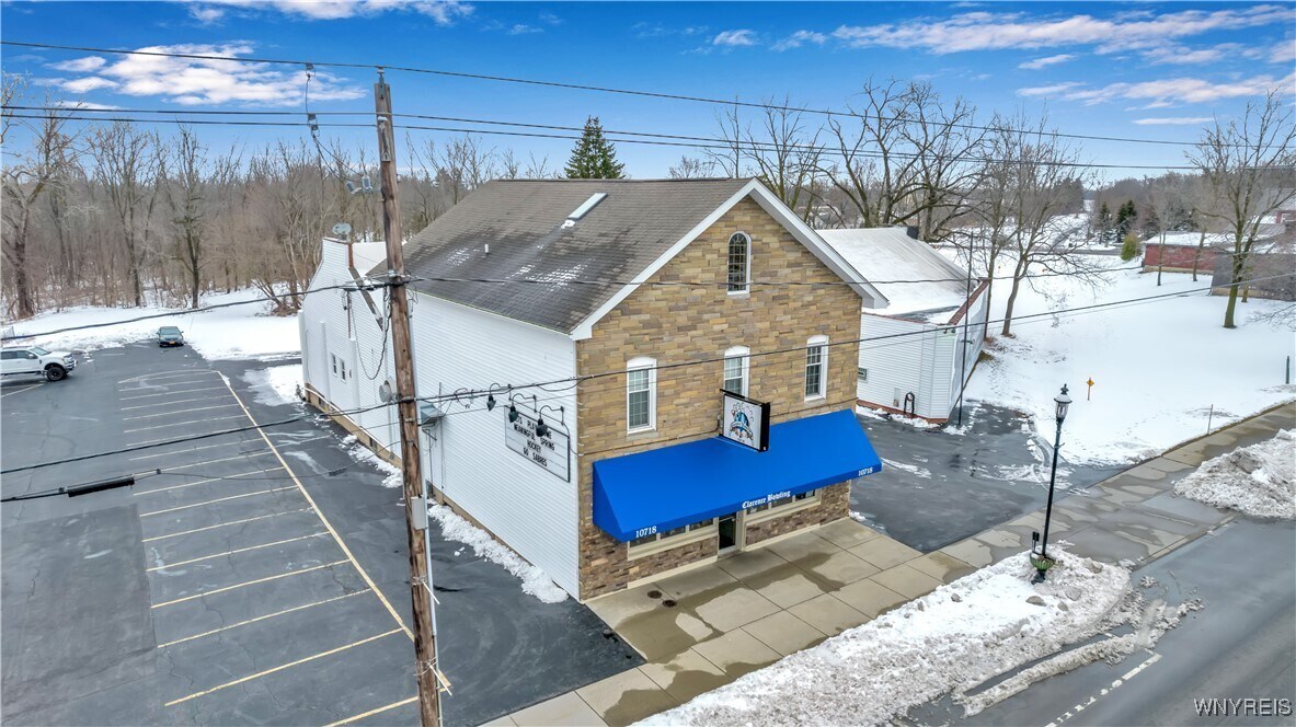 10718 Main St, Clarence, NY à vendre Photo de l’immeuble– Image 1 sur 35