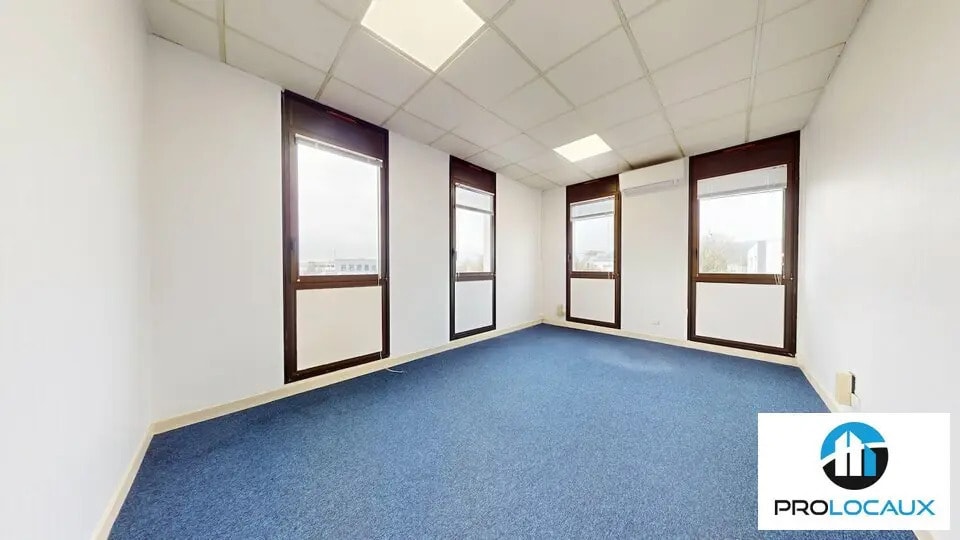 Bureau dans Compiègne à louer Photo de l’immeuble– Image 1 sur 13