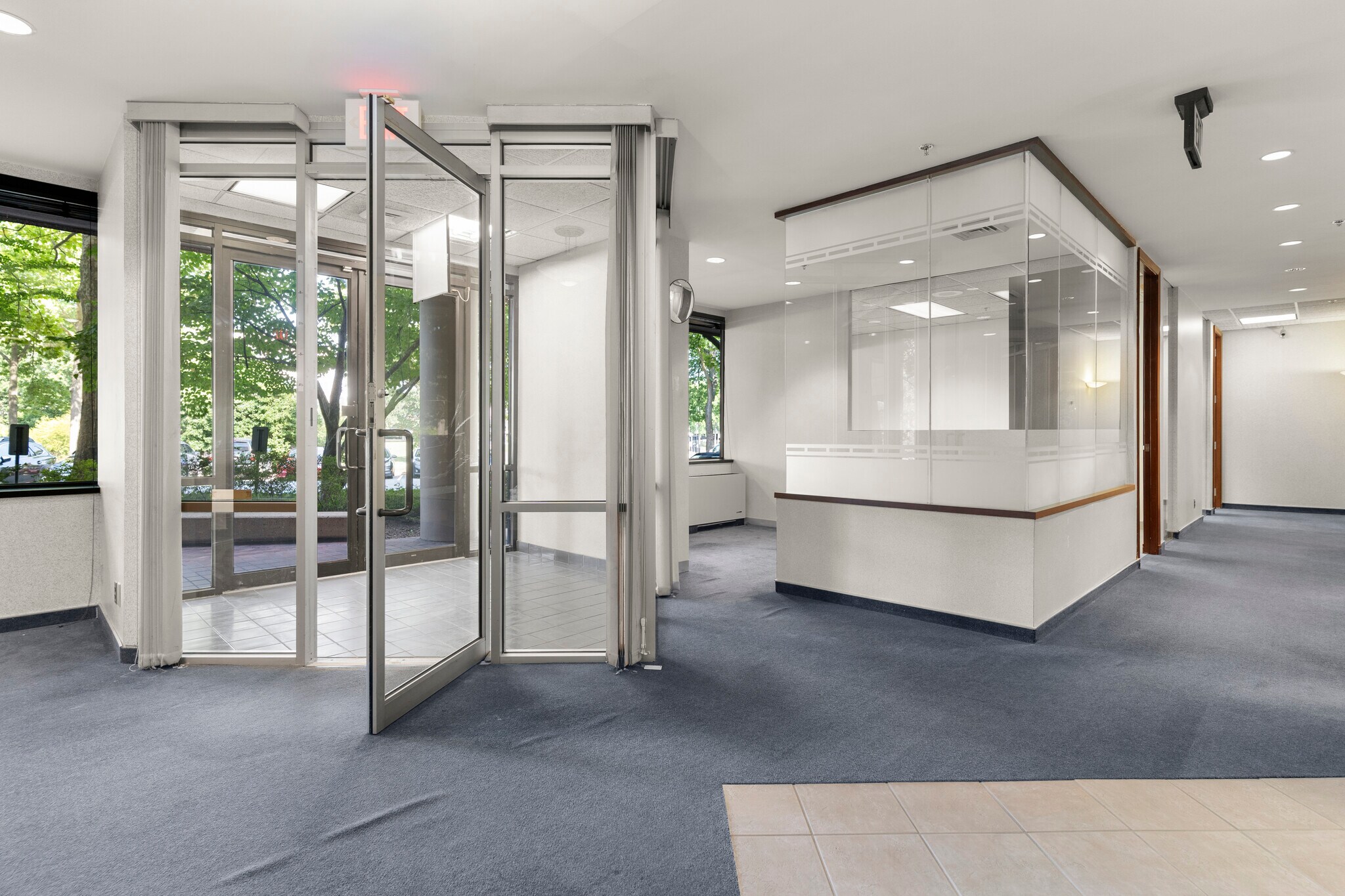 12355 Sunrise Valley Dr, Reston, VA à louer Photo de l’immeuble– Image 1 sur 6