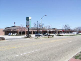 Plus de détails pour 1704 Eastland Dr, Bloomington, IL - Local commercial à louer