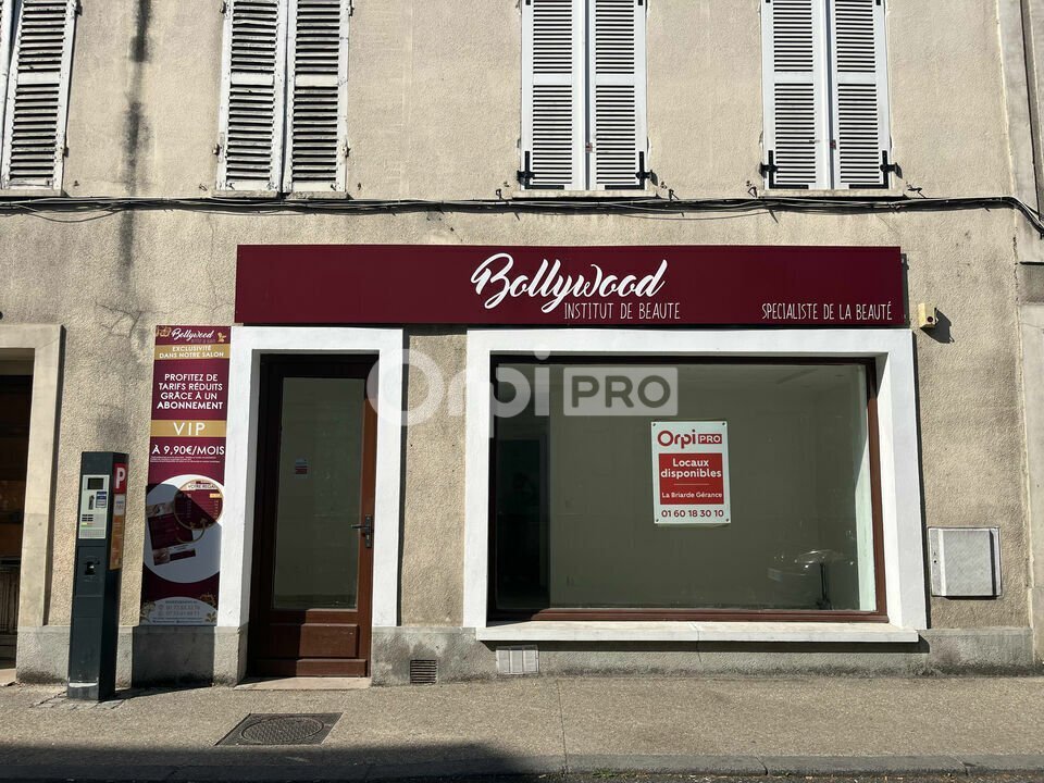 Local commercial dans Melun à louer Photo de l’immeuble– Image 1 sur 10