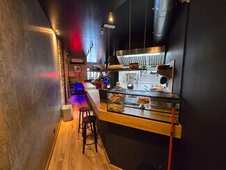 Plus de détails pour Local commercial à louer