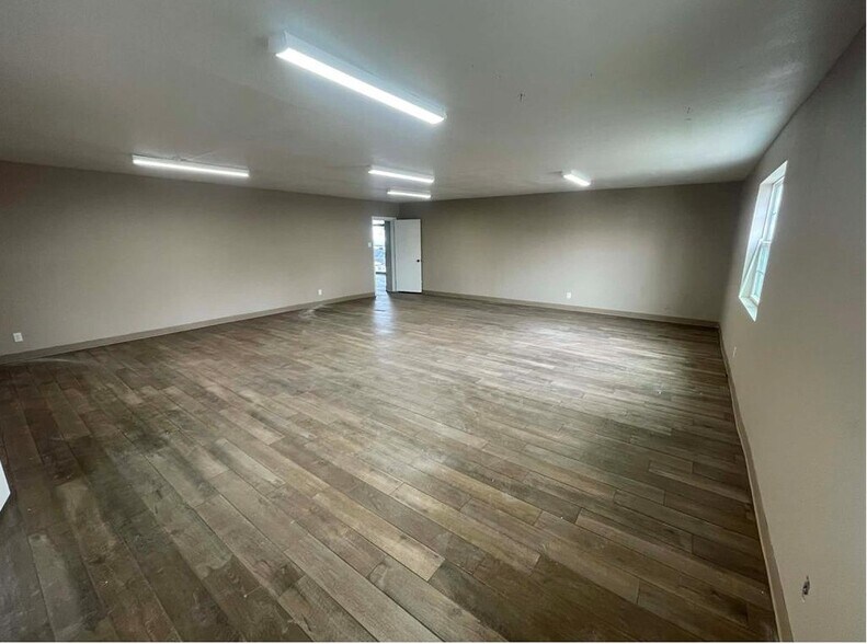 800 E Dickinson Blvd, Fort Stockton, TX à louer - Photo de l’immeuble – Image 1 sur 5
