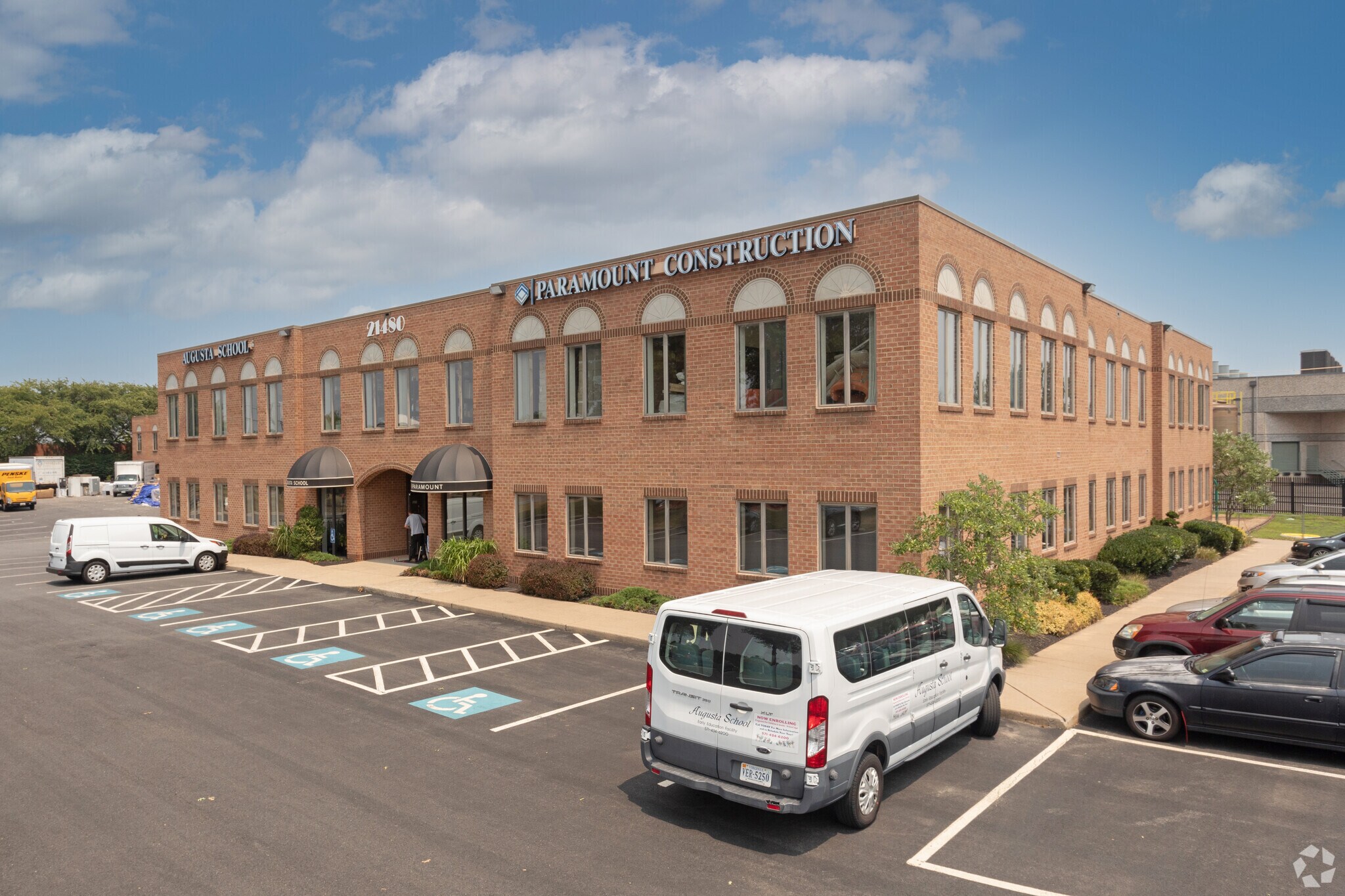 21480 Pacific Blvd, Dulles Town Center, VA à louer Photo de l’immeuble– Image 1 sur 4