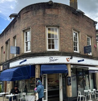 Plus de détails pour 43-44B Carfax, Horsham - Local commercial à vendre