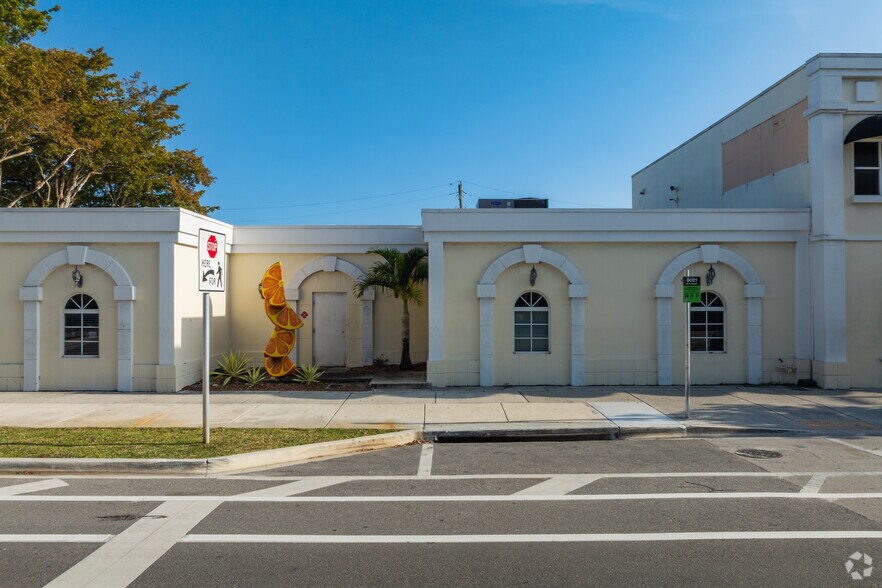 2312 Wilton Dr, Wilton Manors, FL à louer - Photo de l’immeuble – Image 3 sur 7