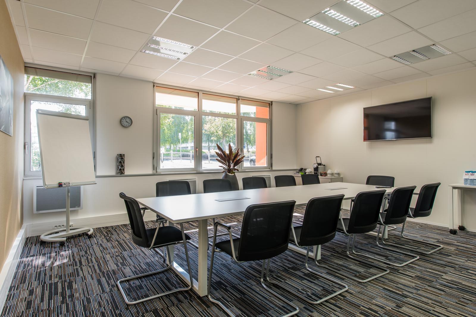 1 Rue Du Commandant Mouchotte, Paray-Vieille-Poste à louer Photo intérieure– Image 1 sur 21