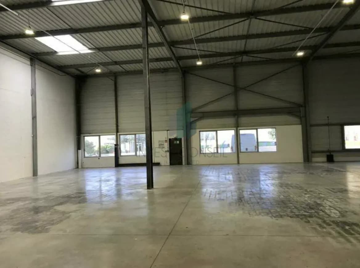 Local d’activités dans Le Blanc-Mesnil à louer Photo intérieure– Image 1 sur 8