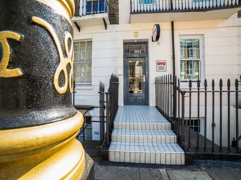 104 Warwick Way, Londres à vendre - Photo de l’immeuble – Image 2 sur 19