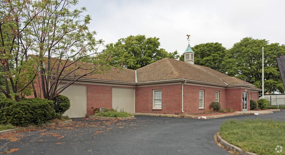 1025 N Newtown Rd, Norfolk, VA à vendre - Photo de l’immeuble – Image 2 sur 2