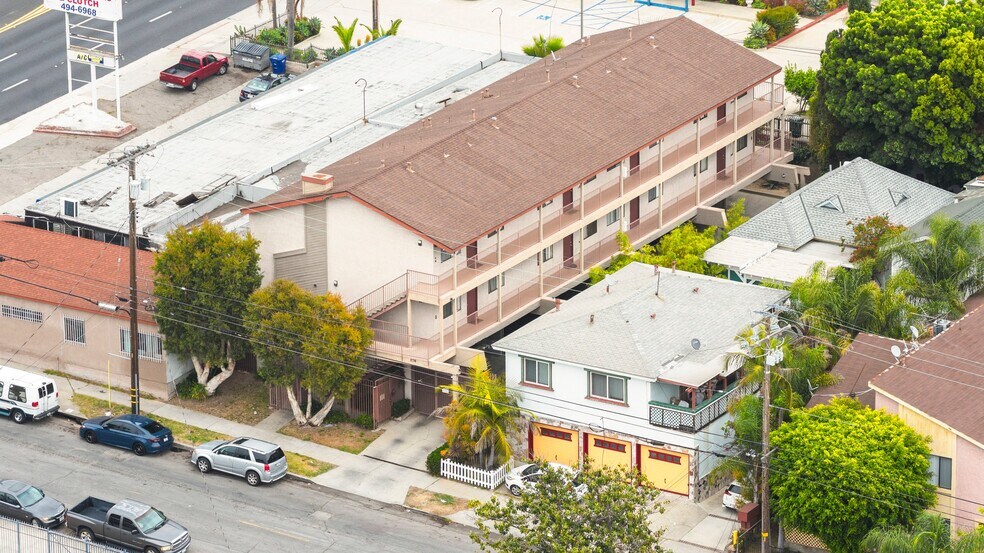1776 Temple Ave, Long Beach, CA à vendre - Photo de l’immeuble – Image 2 sur 23