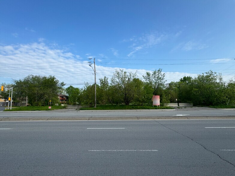 3077 Carling Av, Ottawa, ON à vendre - Photo de l’immeuble – Image 3 sur 5