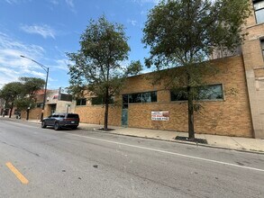 3640 W Armitage Ave, Chicago, IL à louer Photo intérieure– Image 1 sur 5