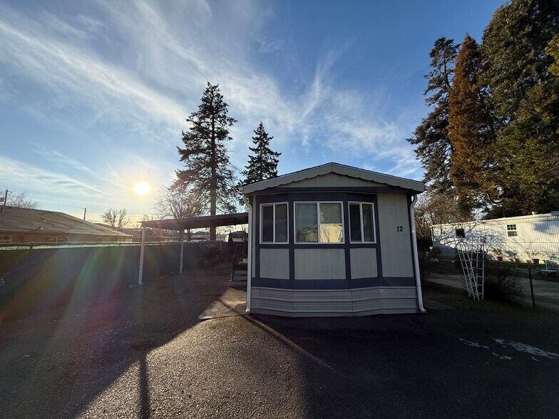 3701 Cherry Ave NE, Keizer, OR à vendre - Photo de l’immeuble – Image 3 sur 9