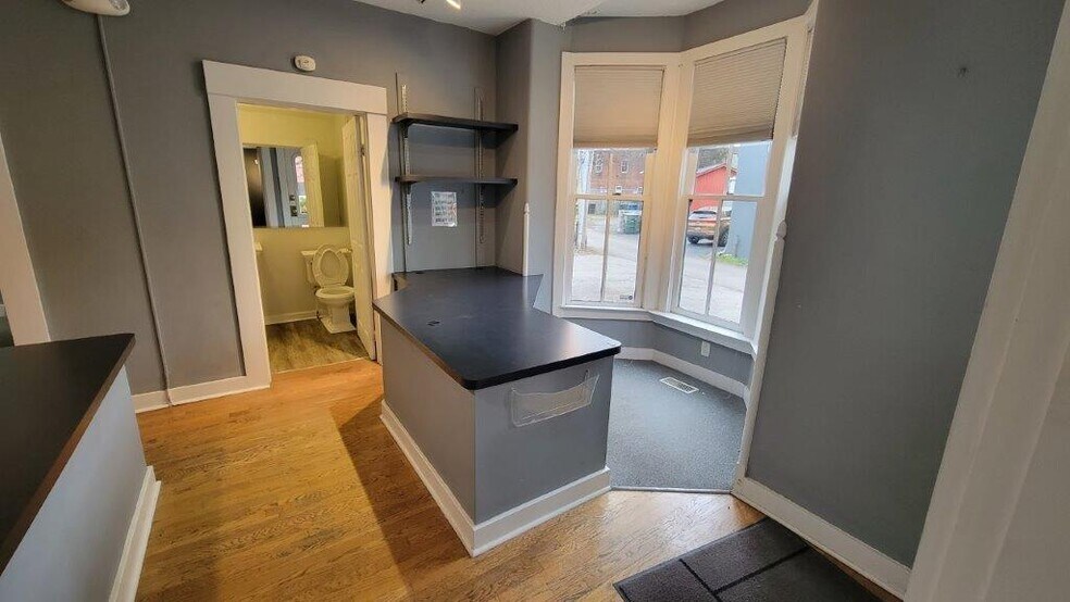 226 E 6th St, Dayton, OH à louer - Photo intérieure – Image 2 sur 11