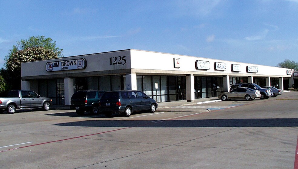 1225 Belt Line Rd, Garland, TX à louer - Photo de l’immeuble – Image 2 sur 32