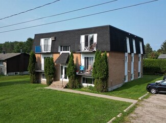 Plus de détails pour 150 Rue Britt, Maniwaki, QC - Logement à vendre