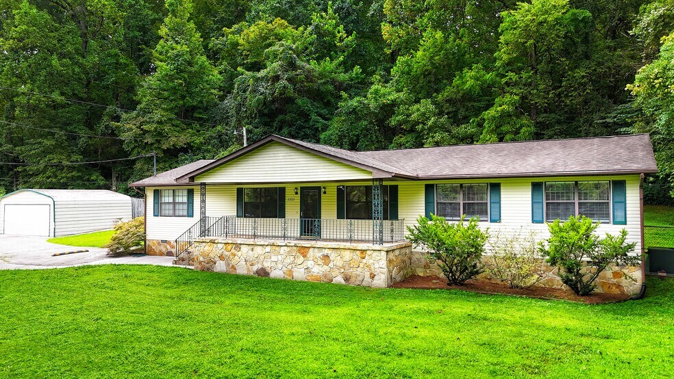 2333 Thorn Grove Pike, Knoxville, TN à vendre - Photo de l’immeuble – Image 2 sur 32