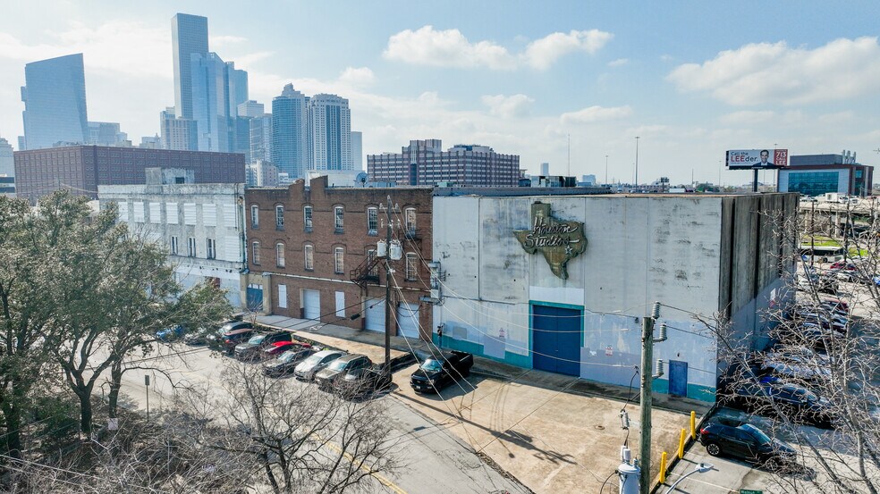 707-717 Walnut St, Houston, TX à louer - Photo de l’immeuble – Image 3 sur 10