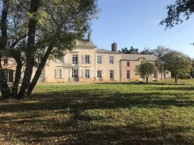 Bureau dans Les Sorinières à vendre Photo de l’immeuble– Image 1 sur 6