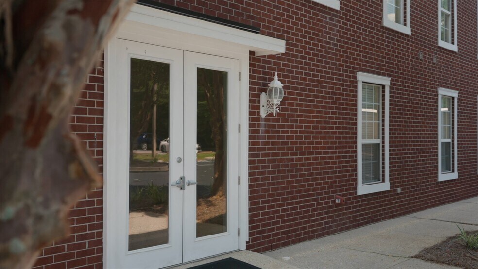 4595 Spanish Trl, Pensacola, FL à louer - Vidéo sur l’annonce professionnelle – Image 2 sur 31