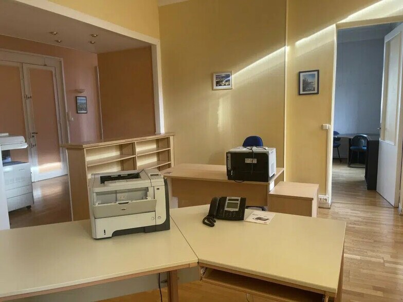 Bureau dans Le Havre à louer - Photo de l’immeuble – Image 2 sur 3