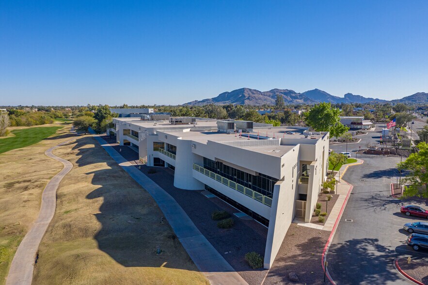 11209 N Tatum Blvd, Phoenix, AZ à louer - Photo de l’immeuble – Image 2 sur 10