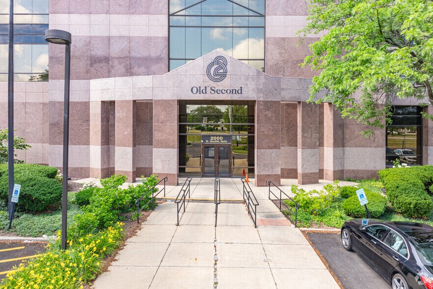 2000 W Galena Blvd, Aurora, IL à louer - Photo de l’immeuble – Image 3 sur 4