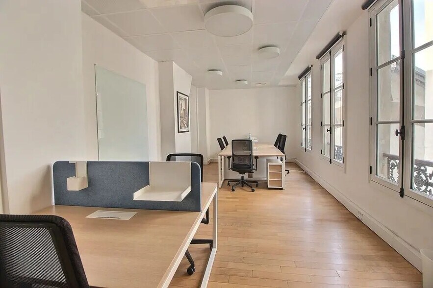 15 Rue Drouot, Paris à louer - Photo de l’immeuble – Image 3 sur 8
