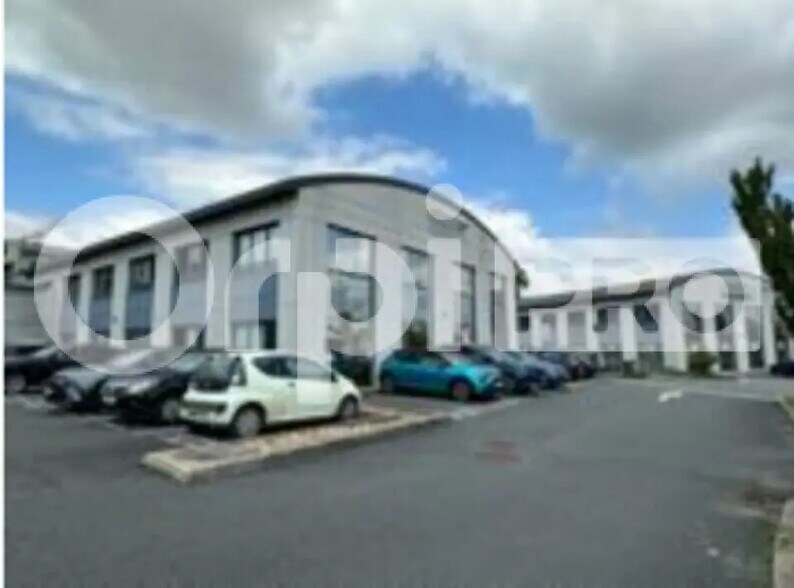 Bureau dans Villefranche-Sur-Saône à louer - Photo de l’immeuble – Image 1 sur 4