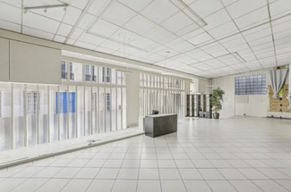 Plus de détails pour Bureau/Local commercial à louer