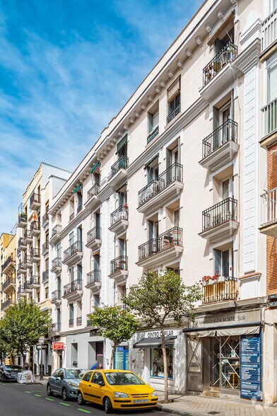 Calle Doctor Castelo, 21, Madrid, Madrid à louer - Photo de l’immeuble – Image 2 sur 2