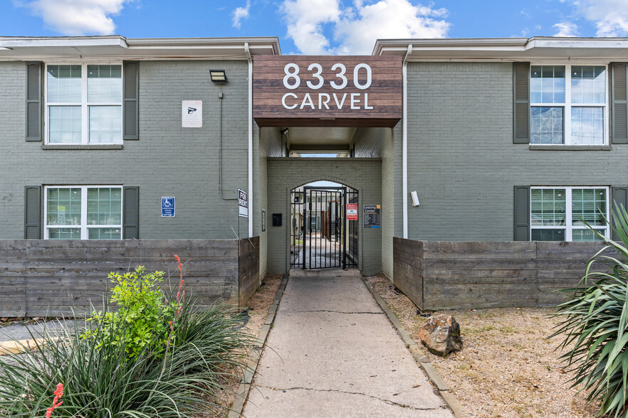8330 Carvel Ln, Houston, TX à vendre - Photo de l’immeuble – Image 3 sur 68