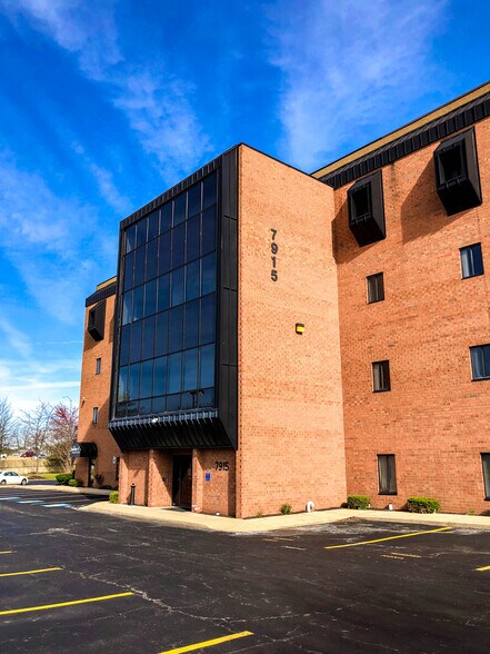 7915 Malcolm Rd, Clinton, MD à louer - Photo de l’immeuble – Image 3 sur 19