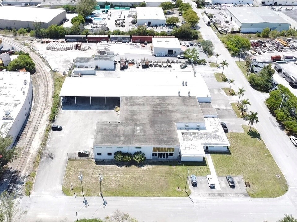 1649 Avenue L, Riviera Beach, FL à vendre Aérien– Image 1 sur 11