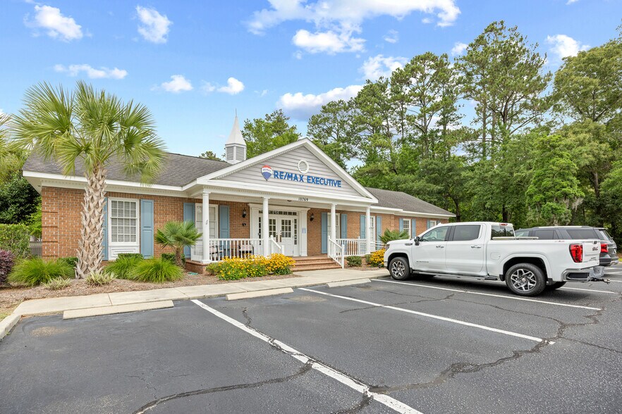 10769 Ocean Hwy, Pawleys Island, SC à louer - Photo principale – Image 1 sur 14