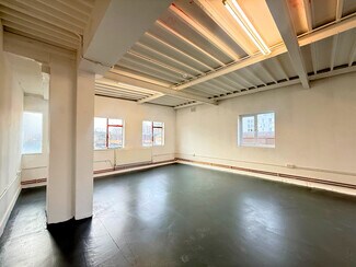 Plus de détails pour 445 Wick Ln, Londres - Bureau à louer